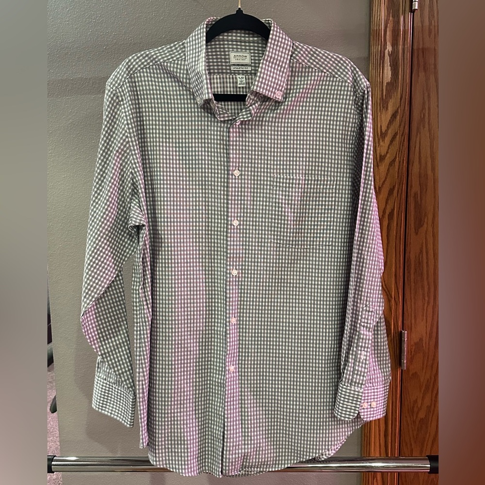 Arrow Men's Gray Plaid Button Down Shirt